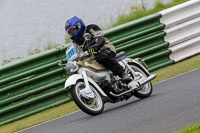 Vintage-motorcycle-club;eventdigitalimages;mallory-park;mallory-park-trackday-photographs;no-limits-trackdays;peter-wileman-photography;trackday-digital-images;trackday-photos;vmcc-festival-1000-bikes-photographs